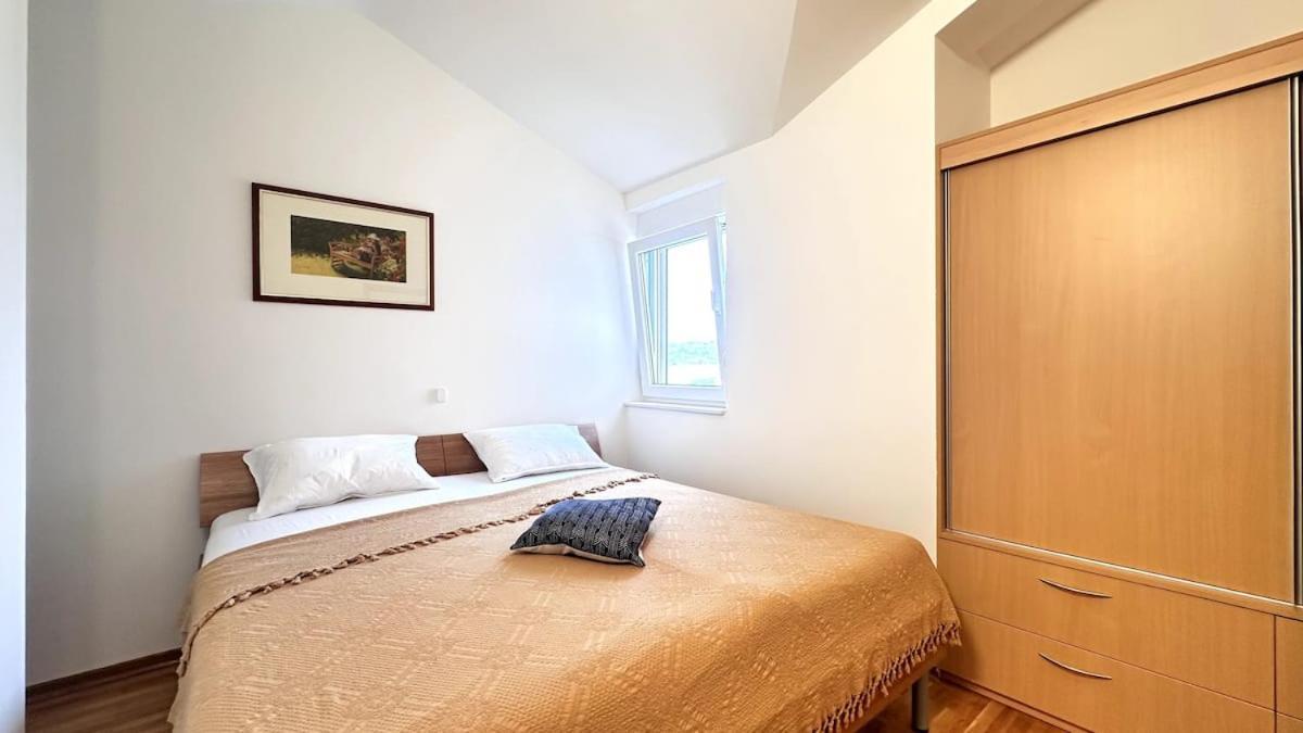 Apartment Spacious In Near Garden - 4 Min *